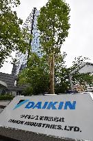 Daikin Industries logo